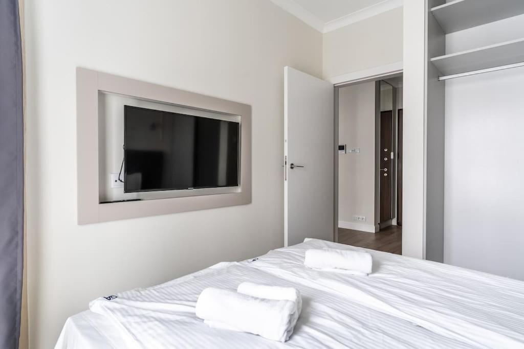 Chic & Luxury Apartment By Mennica Residence Warschau Exterior foto