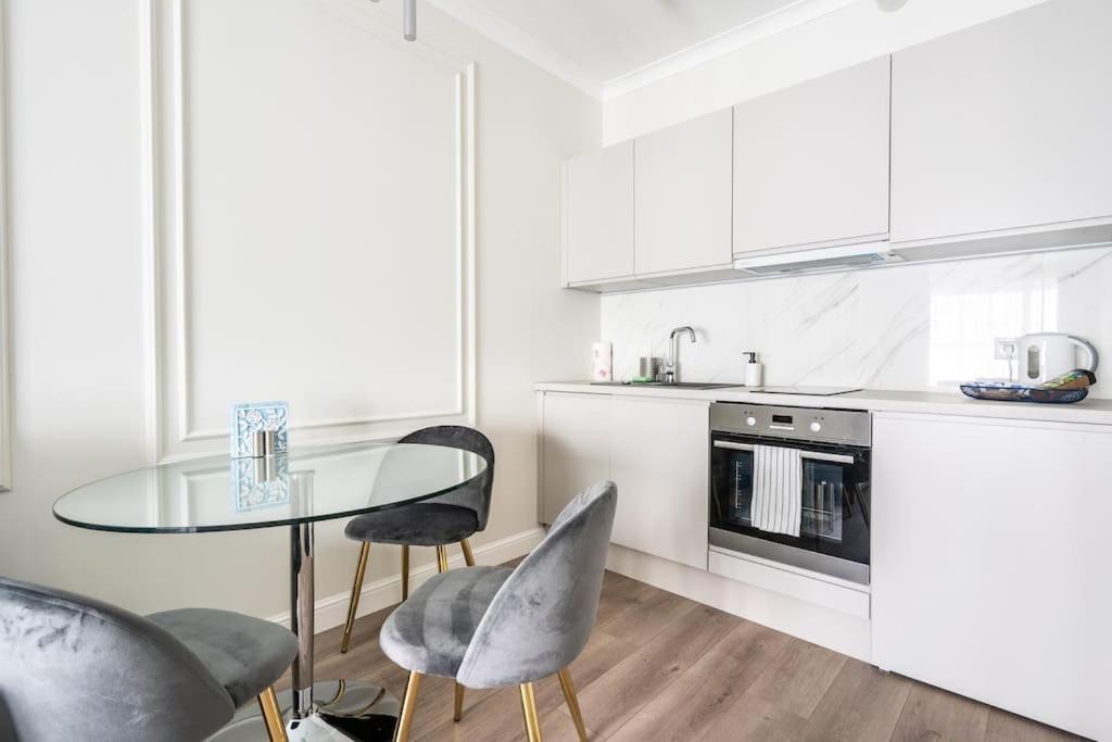Chic & Luxury Apartment By Mennica Residence Warschau Exterior foto